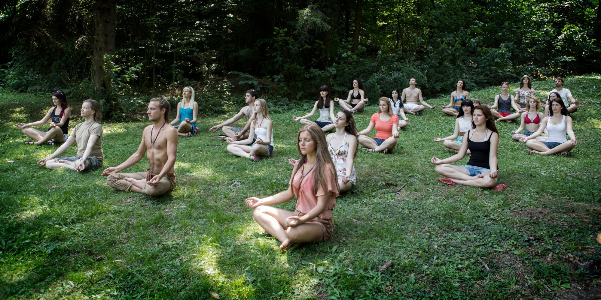 Aktywny odpoczynek: joga na świeżym powietrzu